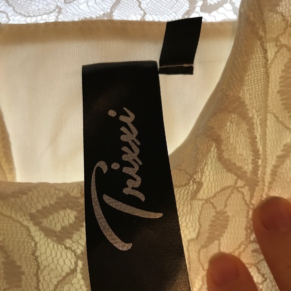 White lace cap sleeved dress. 16w by Trixxi - Picture 2 of 4